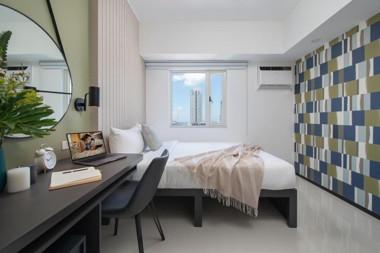 The Suites At Torre Lorenzo Malate - Managed By The Ascott Limited Манила Экстерьер фото