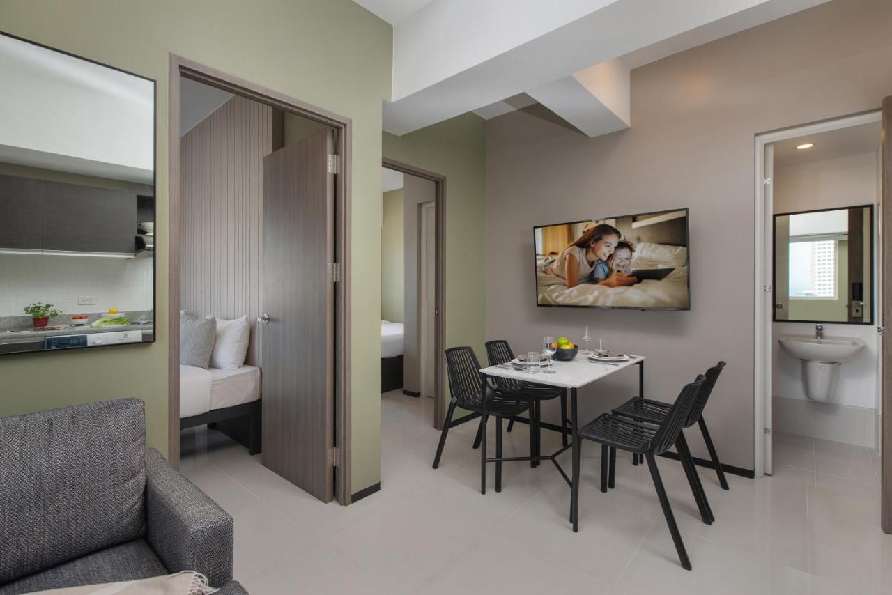 The Suites At Torre Lorenzo Malate - Managed By The Ascott Limited Манила Экстерьер фото